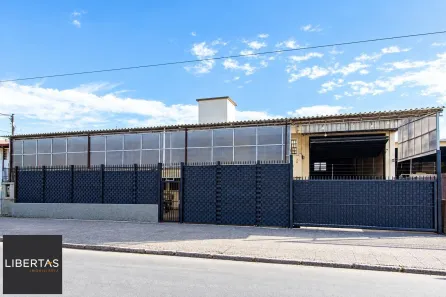 Galpão/Depósito/Armazém à venda, 912m² no Guarujá, Porto Alegre