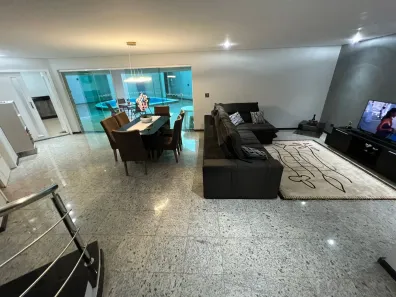 Sobrado com 3 Quartos à venda, 399m² no Vila Zezé, Jacareí