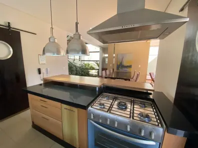 Casa de Condomínio com 3 Quartos para alugar, 290m² no Vila Oliveira, Mogi das Cruzes
