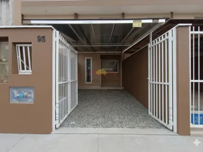 Casa com 2 Quartos para alugar, 74m² no Adhemar Garcia, Joinville