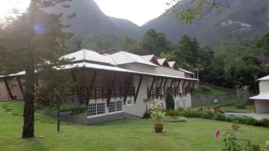 Casa de Condomínio com 7 Quartos à venda, 1115m² no Araras, Petrópolis