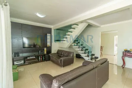 Sobrado com 4 Quartos à venda, 325m² no Taguatinga Sul, Brasília