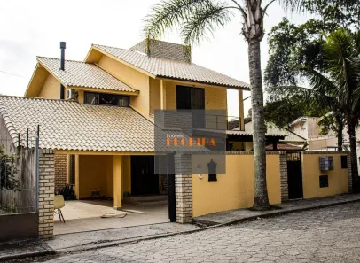 Casa com 6 Quartos à venda, 190m² no Campeche, Florianópolis