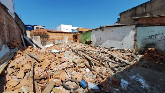 Lote/Terreno à venda, 135m² no COHAB Anil I, São Luís