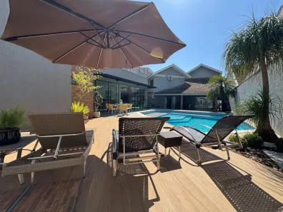 Casa com 4 Quartos à venda, 390m² no Tucano, Londrina