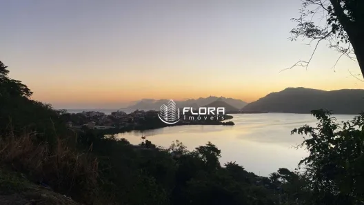 Lote/Terreno à venda, 360m² no Camboinhas, Niterói