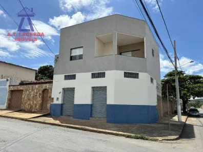 Casa com 4 Quartos à venda, 360m² no Conjunto Cristo Rei, Montes Claros
