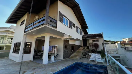 Casa com 4 Quartos à venda, 480m² no Centro I, Brusque
