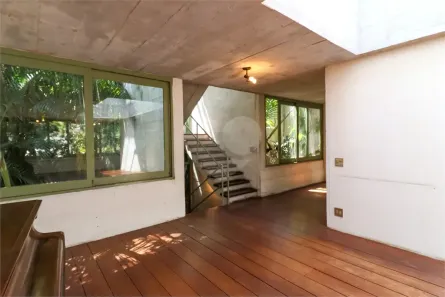 Sobrado com 3 Quartos à venda, 350m² no Jardim Morumbi, São Paulo