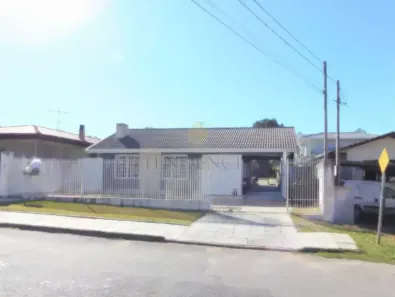 Casa com 4 Quartos à venda, 210m² no Orleans, Curitiba