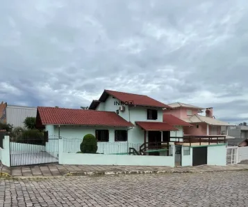 Casa com 5 Quartos à venda, 200m² no COHAB, Bento Gonçalves