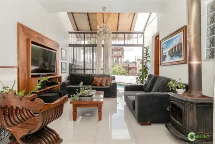 Casa com 3 Quartos à venda, 323m² no Três Figueiras, Porto Alegre
