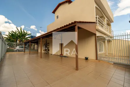 Casa com 4 Quartos à venda, 270m² no Guará II, Brasília