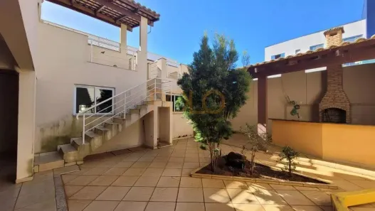 Casa com 4 Quartos à venda, 265m² no Lídice, Uberlândia