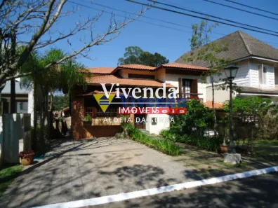 Sobrado com 4 Quartos para alugar, 238m² no Residencial Morada dos Pássaros-Aldeia da Serra, Barueri