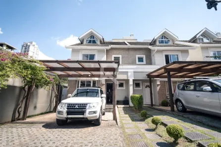 Casa com 3 Quartos à venda, 220m² no Mossunguê, Curitiba