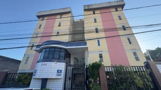 Apartamento com 3 Quartos para alugar, 92m² no Joaquim Távora, Fortaleza