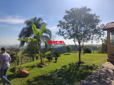 Fazenda/Sítio com 3 Quartos à venda, 250m² no Bandeira Branca, Jacareí