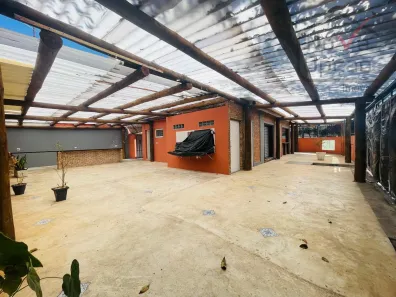 Imóvel Comercial com 3 Quartos para alugar, 200m² no Vila Alexandria, São Paulo