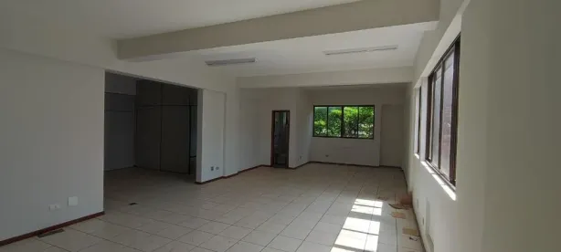 Sala Comercial para alugar, 840m² no Zona 01, Maringá