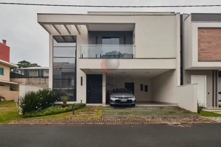 Casa de Condomínio com 3 Quartos à venda, 225m² no Santa Cândida, Curitiba