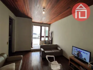 Casa com 3 Quartos para alugar, 275m² no Centro, Bragança Paulista