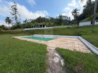 Fazenda/Sítio com 3 Quartos à venda, 121000m² no , Juquitiba