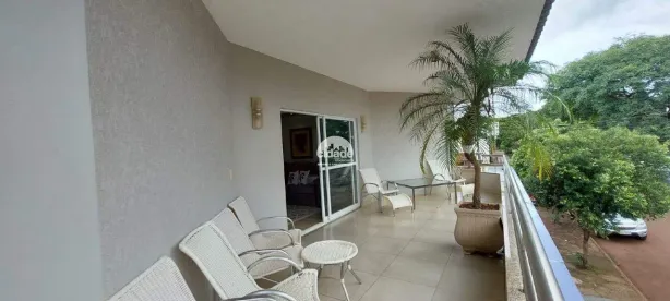 Apartamento com 2 Quartos à venda, 212m² no Centro, Cafelândia