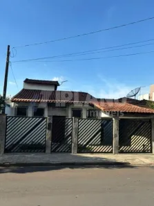 Sobrado com 3 Quartos para alugar, 180m² no Jardim Macarenco, São Carlos
