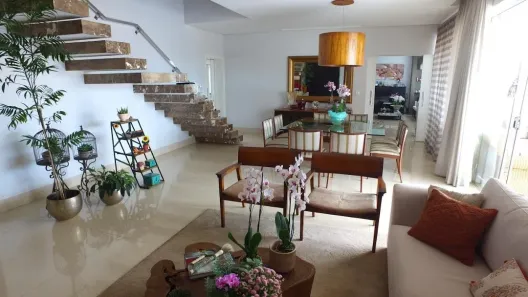 Casa de Condomínio com 4 Quartos à venda, 555m² no Morada da Colina, Uberlândia