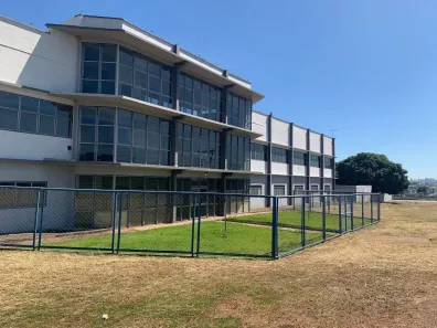Sala Comercial para alugar, 1000m² no Jardim Ipanema, Aparecida de Goiânia