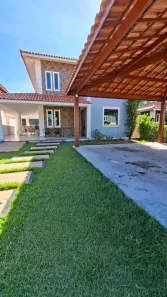 Casa com 4 Quartos para alugar, 300m² no Buraquinho, Lauro de Freitas