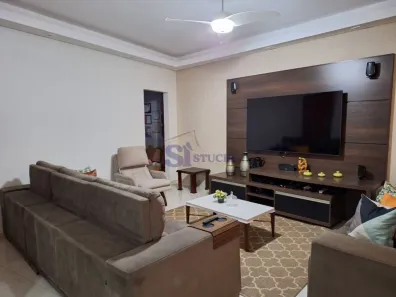 Casa com 3 Quartos à venda, 336m² no Jardim das Estações (Vila Xavier), Araraquara