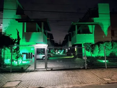 Casa de Condomínio com 2 Quartos à venda, 102m² no Guarujá, Porto Alegre
