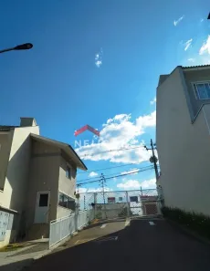 Sobrado com 2 Quartos à venda, 62m² no Santa Cândida, Curitiba