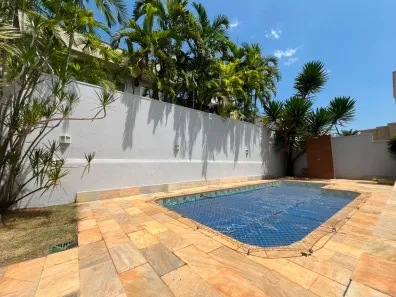 Sobrado com 3 Quartos para alugar, 270m² no Jardins Valência, Goiânia
