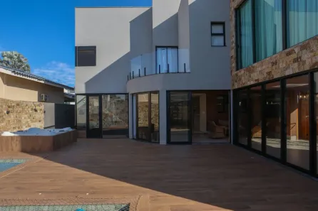 Sobrado com 4 Quartos à venda, 333m² no Residencial Granville, Goiânia