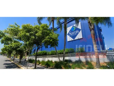 Sala Comercial para alugar, 5200m² no América, Joinville
