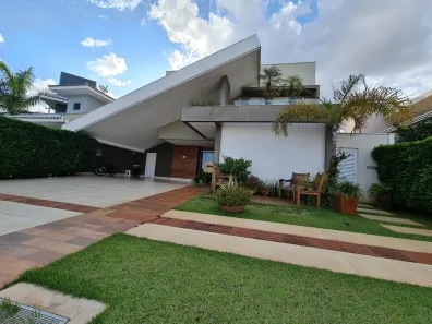 Sobrado com 4 Quartos à venda, 344m² no Residencial Damha, Campo Grande