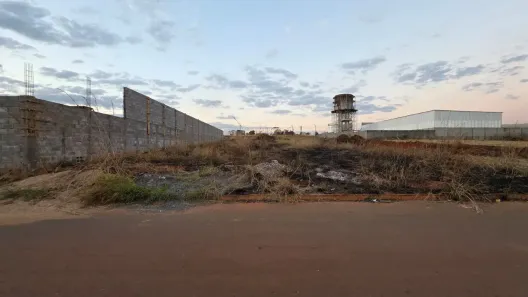 Lote/Terreno à venda, 1000m² no Residencial Nova Canaã, Trindade