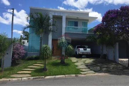Casa com 4 Quartos para alugar, 332m² no Rosa dos Ventos, Vespasiano