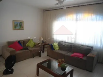 Casa com 3 Quartos à venda, 250m² no Parque dos Bandeirantes, Ribeirão Preto