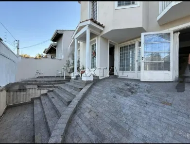 Sobrado com 4 Quartos à venda, 220m² no Jardim América, Bragança Paulista