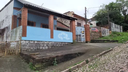 Casa com 4 Quartos à venda, 180m² no Partenon, Porto Alegre