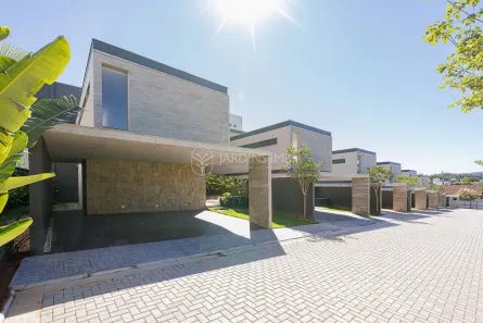 Casa de Condomínio com 4 Quartos à venda, 380m² no Glória, Joinville