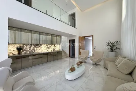 Sobrado com 4 Quartos à venda, 290m² no Jardins Madri, Goiânia