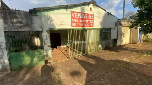 Casa com 2 Quartos à venda, 430m² no Amoroso Costa, Uberaba