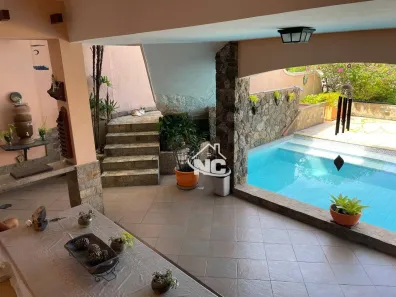 Casa com 5 Quartos à venda, 500m² no Camboinhas, Niterói