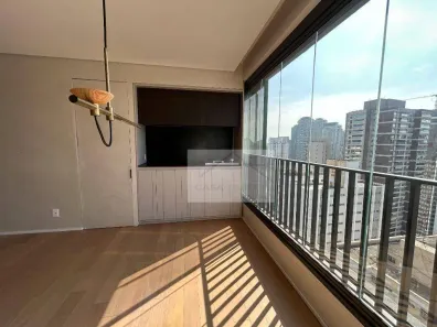 Apartamento com 2 Quartos para alugar, 90m² no Santo Amaro, São Paulo