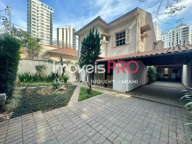 Casa com 3 Quartos para venda ou aluguel, 300m² no Indianópolis, São Paulo